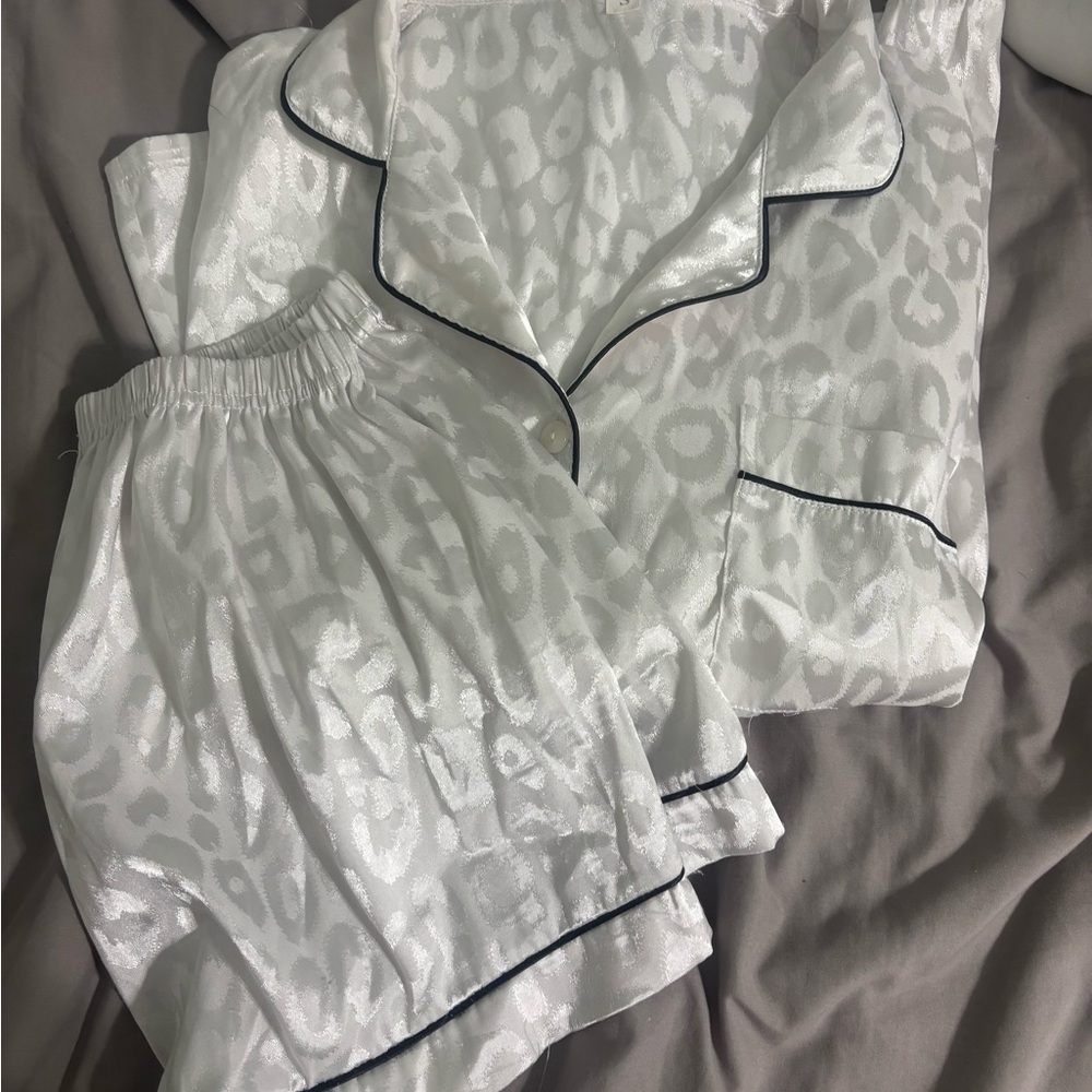 SHEIN White Satin Pajama Set with Leopard Print